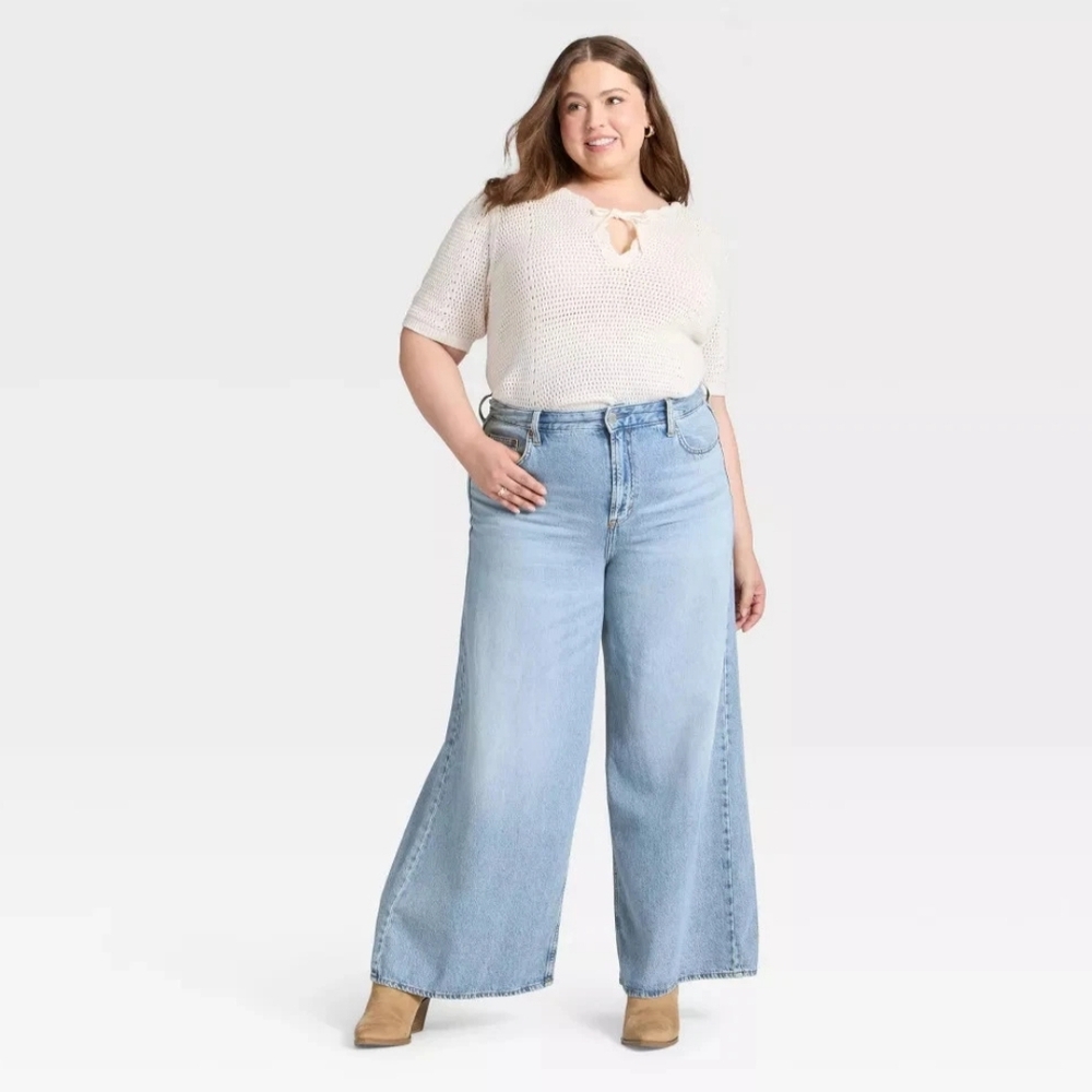 NWT Universal Thread Plus Size Light Denim Highest Rise Palazzo Jeans Size 18